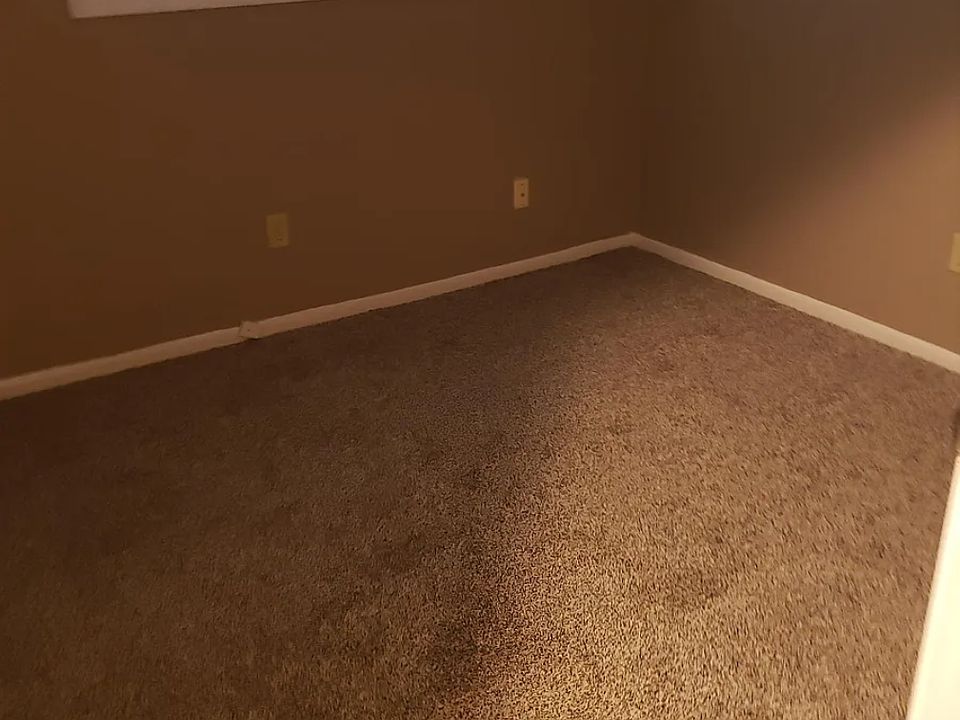 2nd image of 510 W Conyers Ave