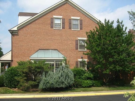 3rd image of 5209 Cottingham Pl