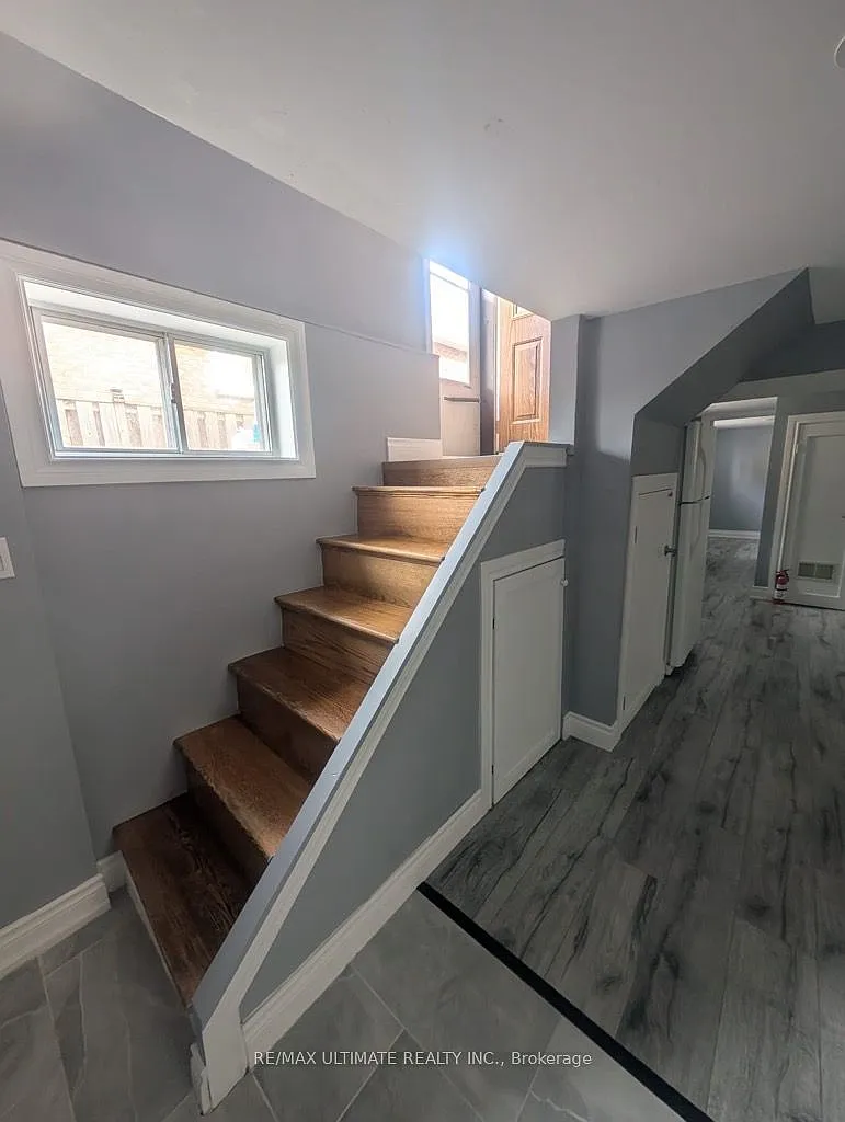 2 bed, $1,650 — Photo 2