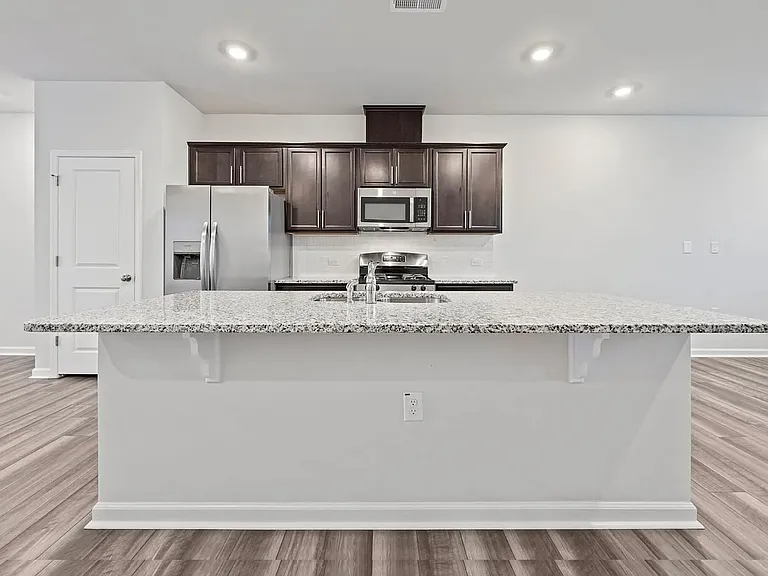 2427 Kasota Ln — Photo 25