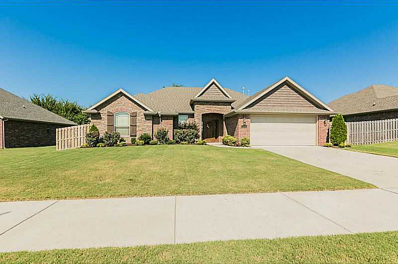 1st image of 3151 N Raven Ln