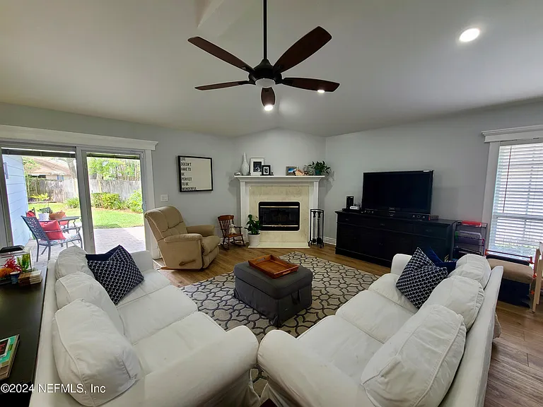 1150 Nesting Eagles Ln — Photo 7