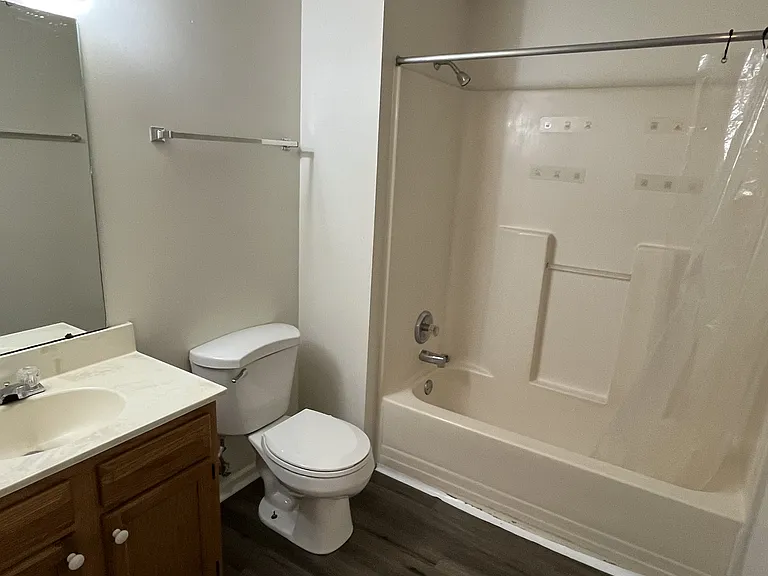 15 S Shafer St #1502 — Photo 7