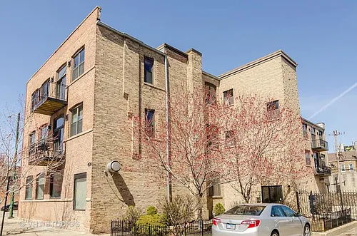 1560 W Wabansia Ave #2A Photo 1