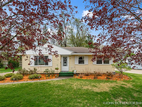 3rd image of 1358 Oriole Ct SW