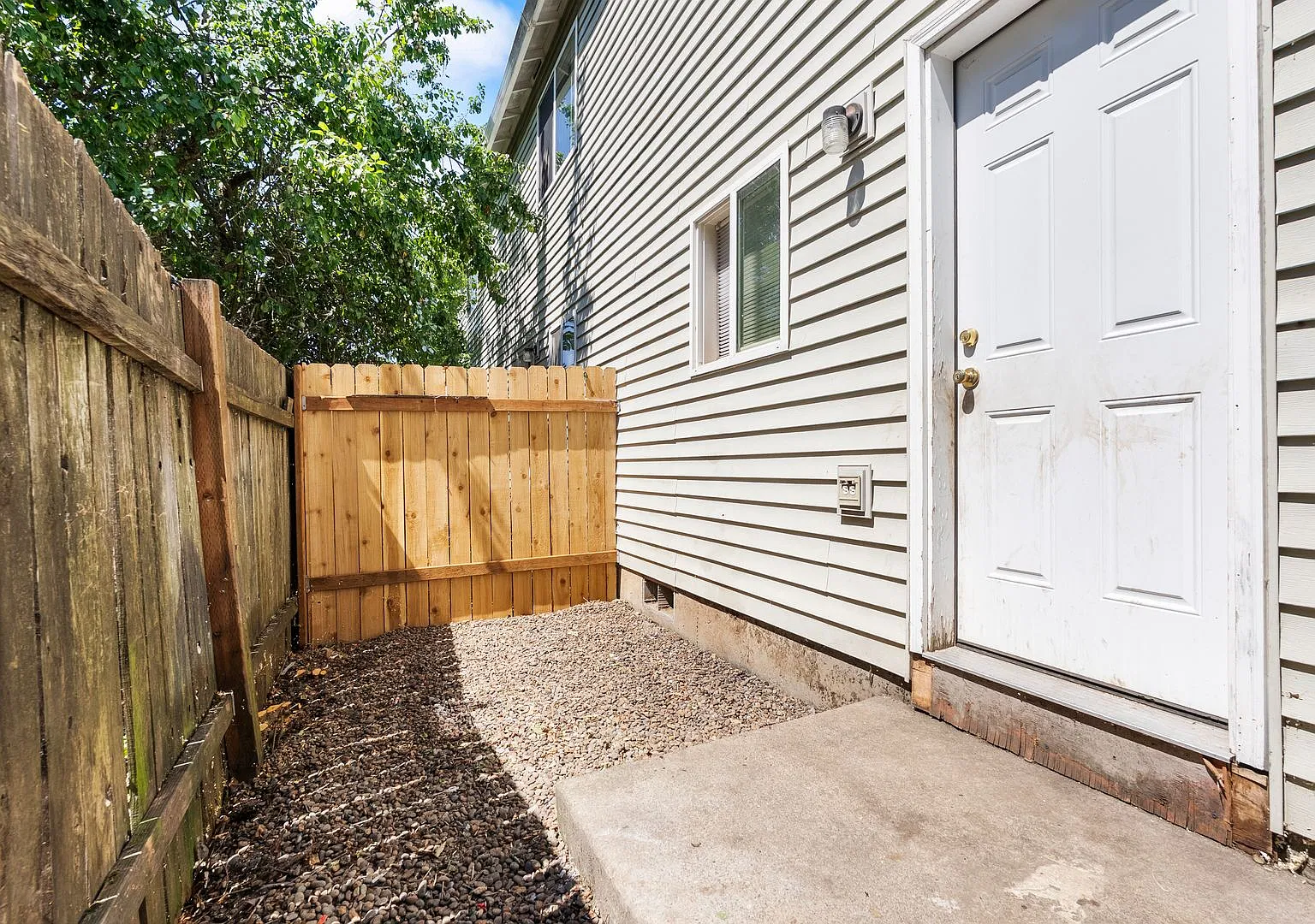 2338 SE 89th Ave — Photo 3