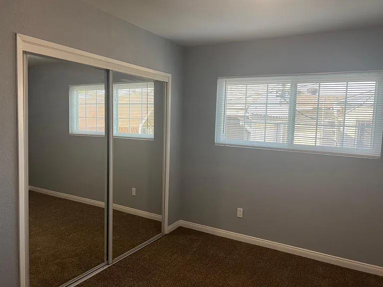 3887 Ocean View Blvd — Photo 33