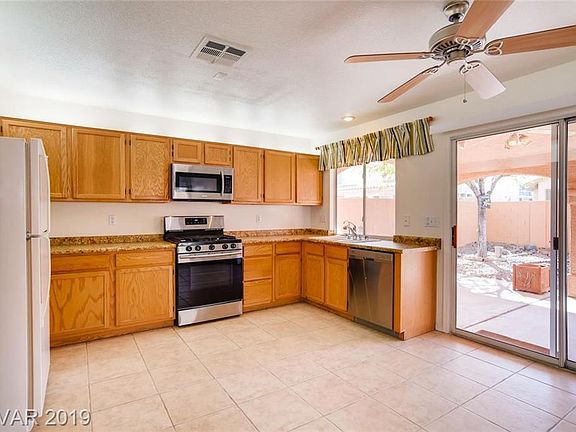3rd image of 6921 Wineberry Dr