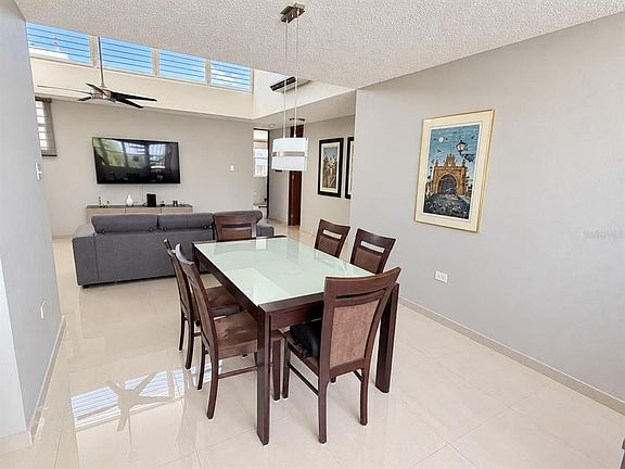 4th image of 291 AVENIDA SANTA ANA