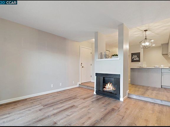 4th image of 2562 Walnut Blvd APT 73