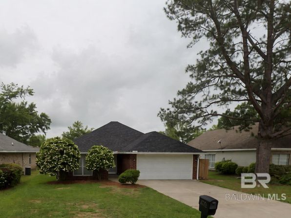 1701 Woodbridge Cir E