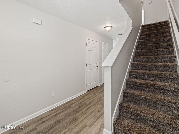 4th image of 8333 WOODS Avenue