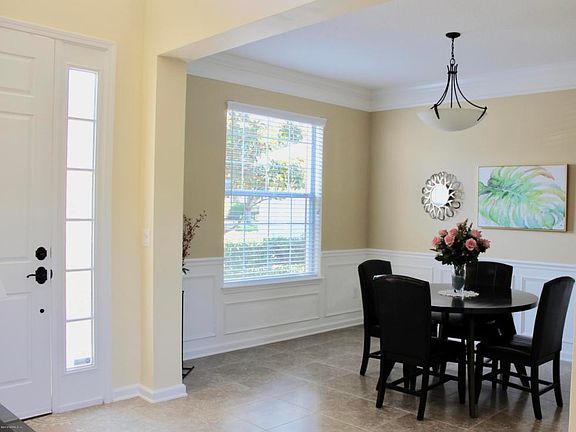 3rd image of 8381 Highgate Dr