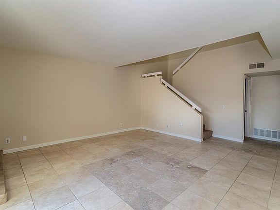 4th image of 721 N Shadow Lake Dr