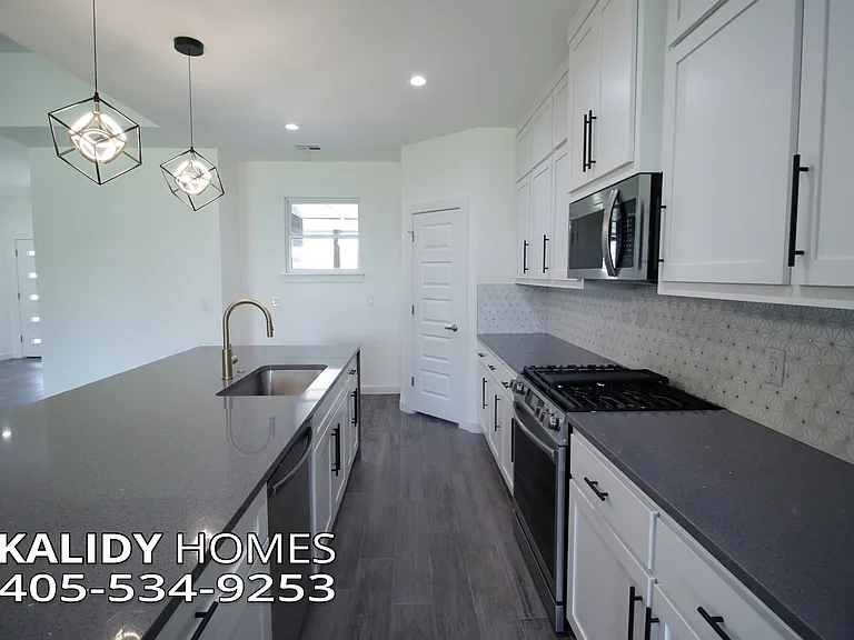 17610 Salma Rd — Photo 10