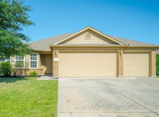 9927 Climbing Tree St, Conroe, TX 77385