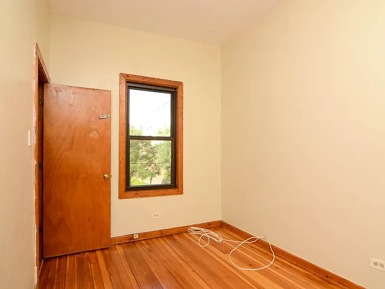 2825 N Milwaukee Ave #2 — Photo 14
