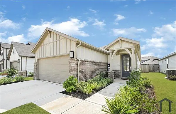 3 bed, 1462 sqft, $2,300 — Photo 3