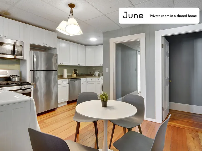 33 Howell St #A — Photo 10