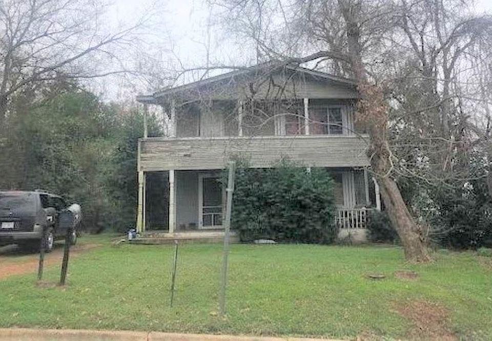 1st image of 304 Wood St