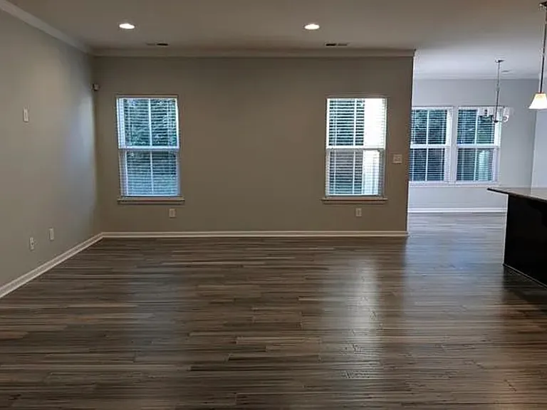 6828 Carradale Way — Photo 15