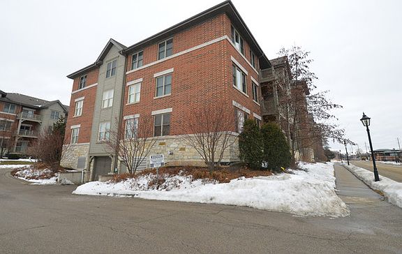 2nd image of 271 E Railroad Ave Unit 305