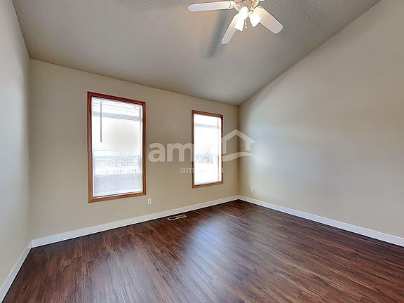 4th image of 9402 NE 87th Ct