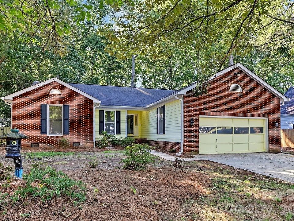 1st image of 13820 Portpatrick Ln #221