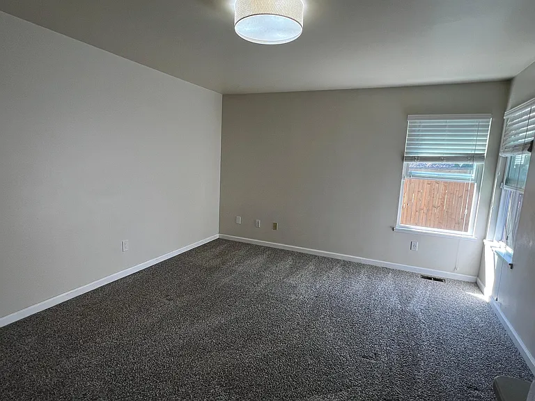 12810 NE 101st Pl — Photo 14