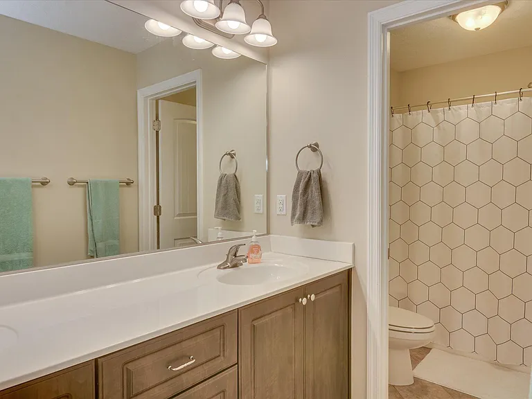2507 Kari Ln — Photo 25