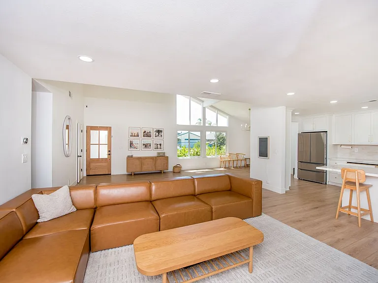 9891 Hot Springs Dr — Photo 4