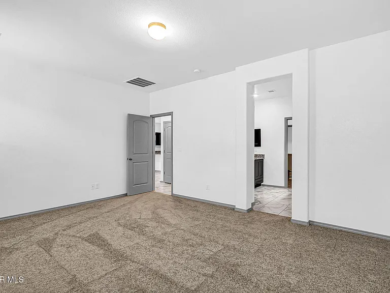 1657 Asbury St — Photo 13