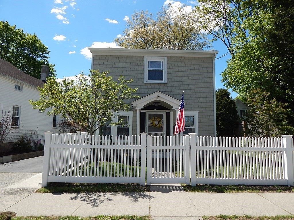 229 Park St, New Bedford, MA 02740 Zillow