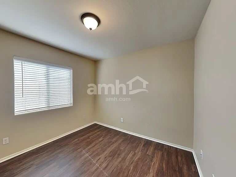 5354 W Jessica Ln — Photo 15
