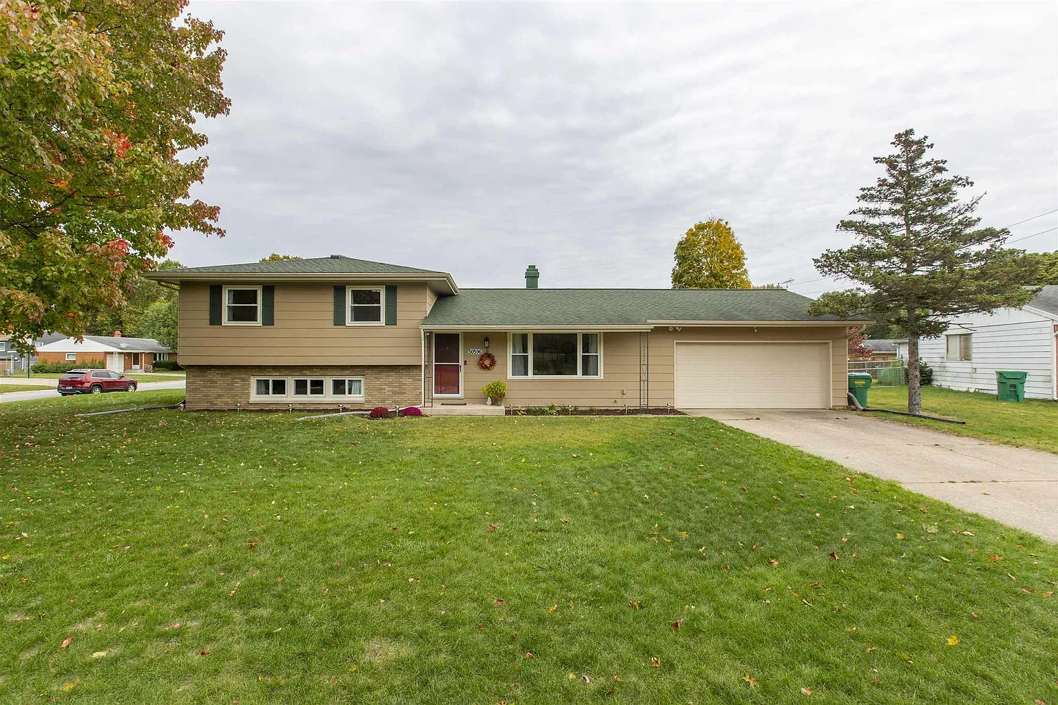 50596 Mayfair Dr photo 1