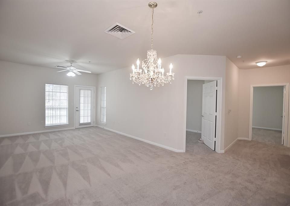1st image of 2815 Kings Crossing Dr APT 201