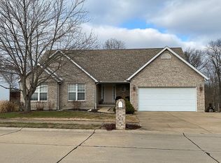 711 Windy Ridge Dr, Washington, MO 63090