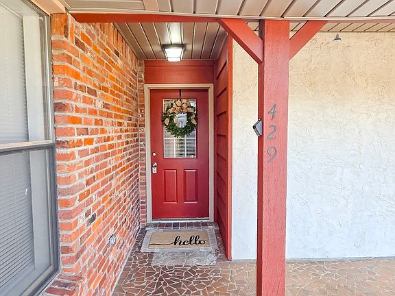 2nd image of 429 Avon Rd