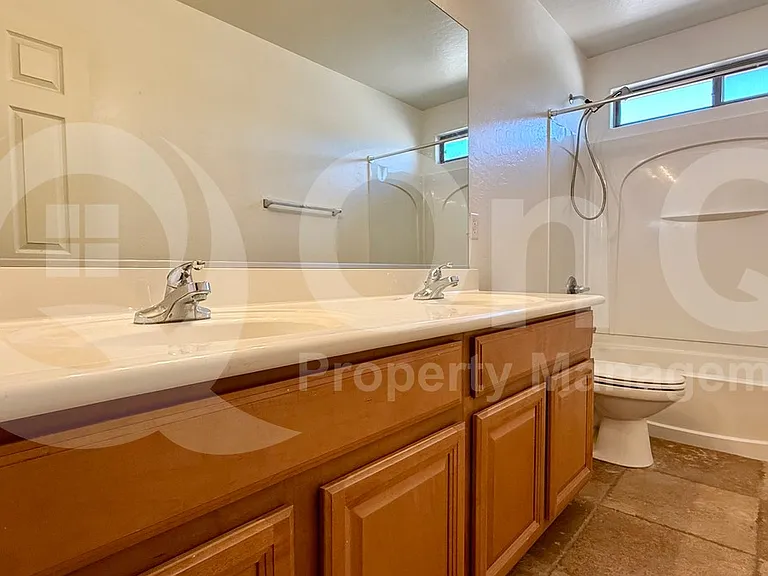 2314 W Spur Dr — Photo 15
