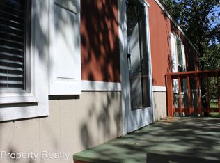 710 Oak Tree Rd, Seguin, TX 78155