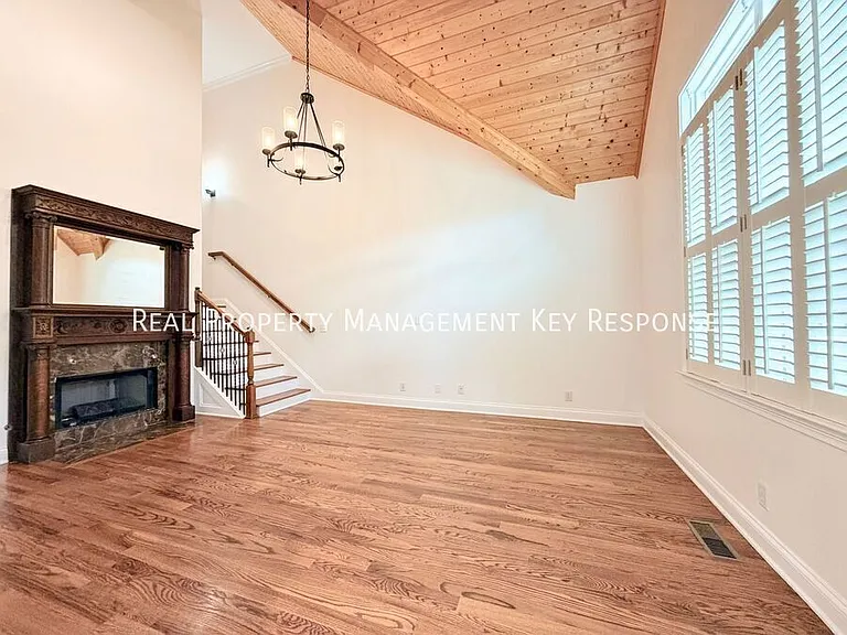 3178A Parthenon Ave — Photo 3