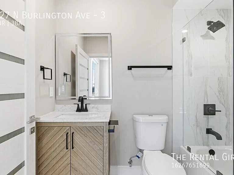 227 N Burlington Ave #3 — Photo 14