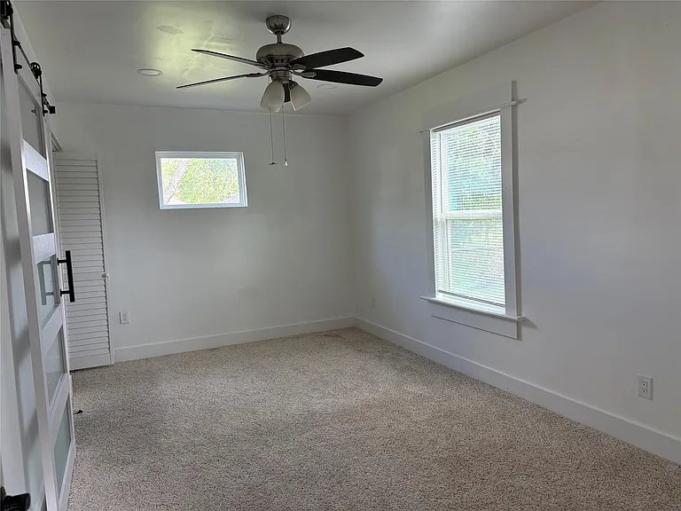 9210 E Avenue O — Photo 8