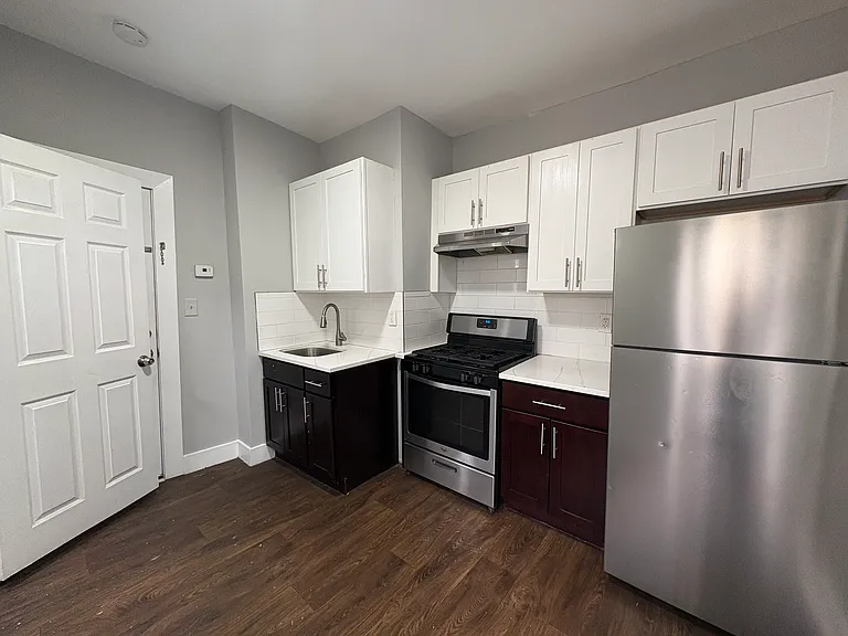 228 S 5th St #2A — Photo 3
