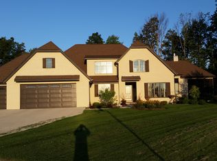 N9281 Bouquet Dr, APPLETON, WI 54915