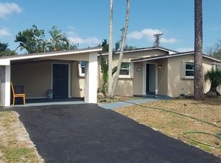 933 Sarazen Dr, West Palm Beach, FL 33413