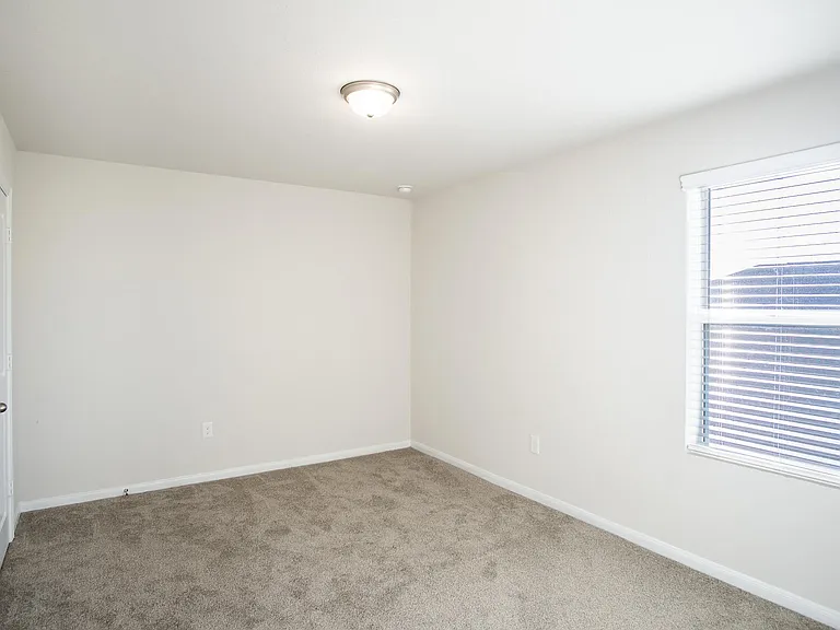 130 Yellowstone Dr — Photo 10