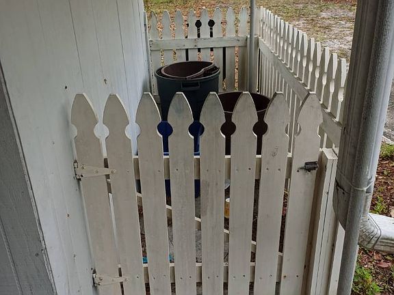 3rd image of 618 Mulberry Ln