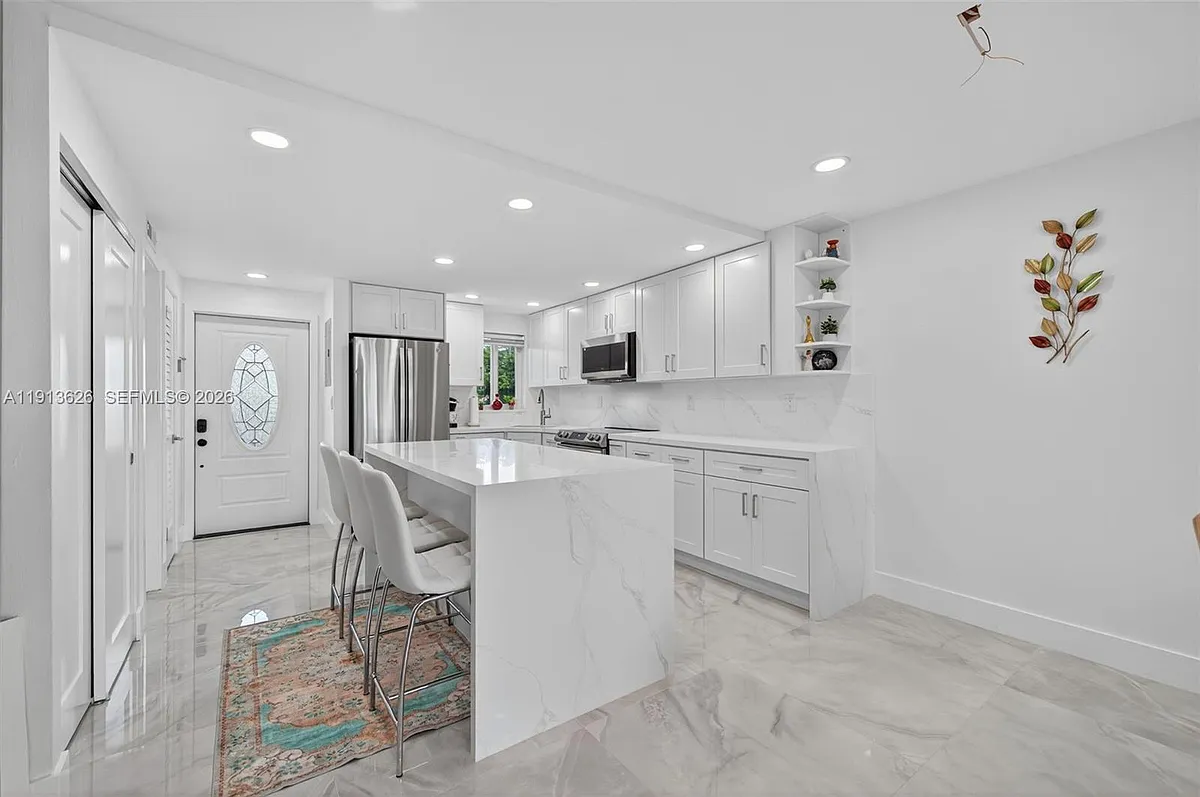 Building Photo - 8900 Washington Blvd #410