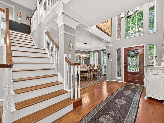3rd image of 3219 Winding Lake Way